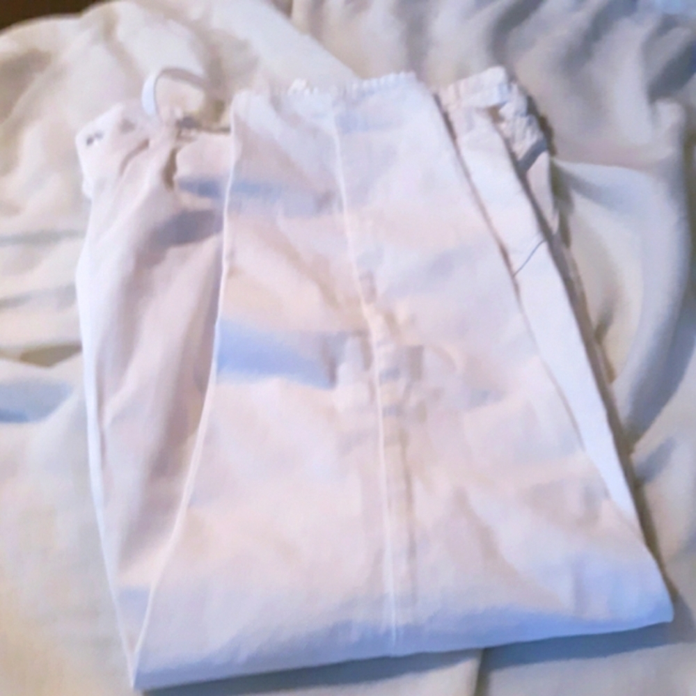 American Eagle Womens white denim jeans